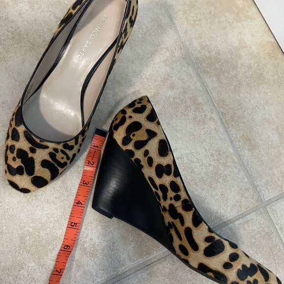 Franco Sarto Brown and Black Heels Elegant Design - Picture 2 of 5